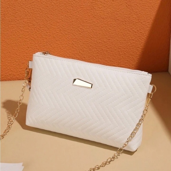 Quilted White Shoulder Bag with Gold Chain Strap - Chic & Versatile - Picture 2 of 8